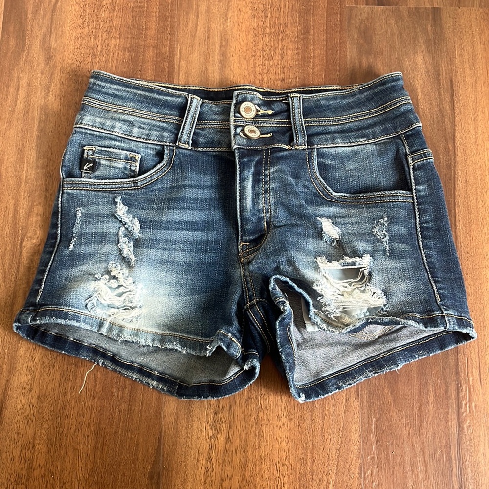 Kan Can mid rise shorts size 23